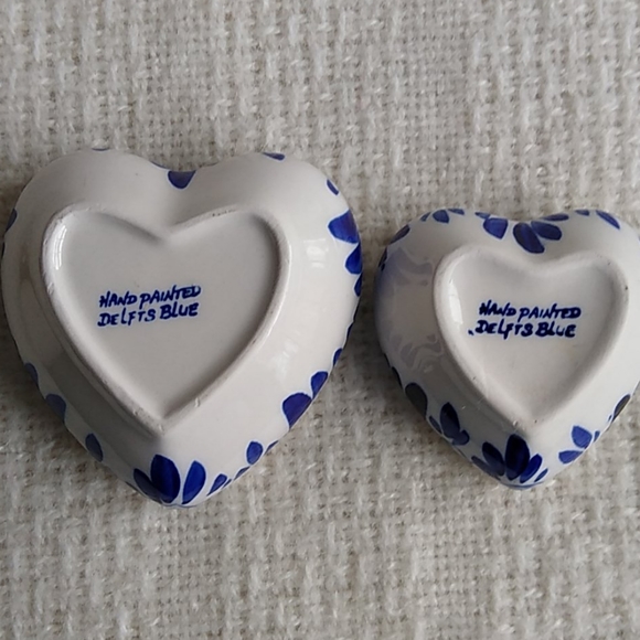 Set 2 Heart Trinket Boxes Delfts Blue Handpainted ❤ - Picture 2 of 4